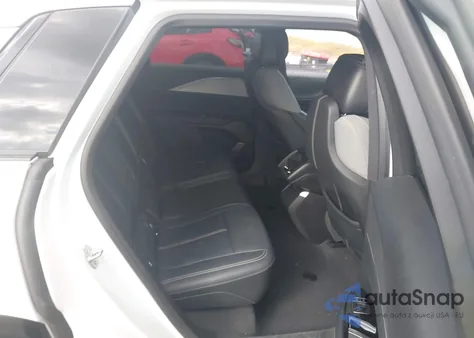 2024 Cadillac Lyriq Tech W/1Sa z USA, uszkodzony, nr VIN 1GYKPMRK9RZ123962